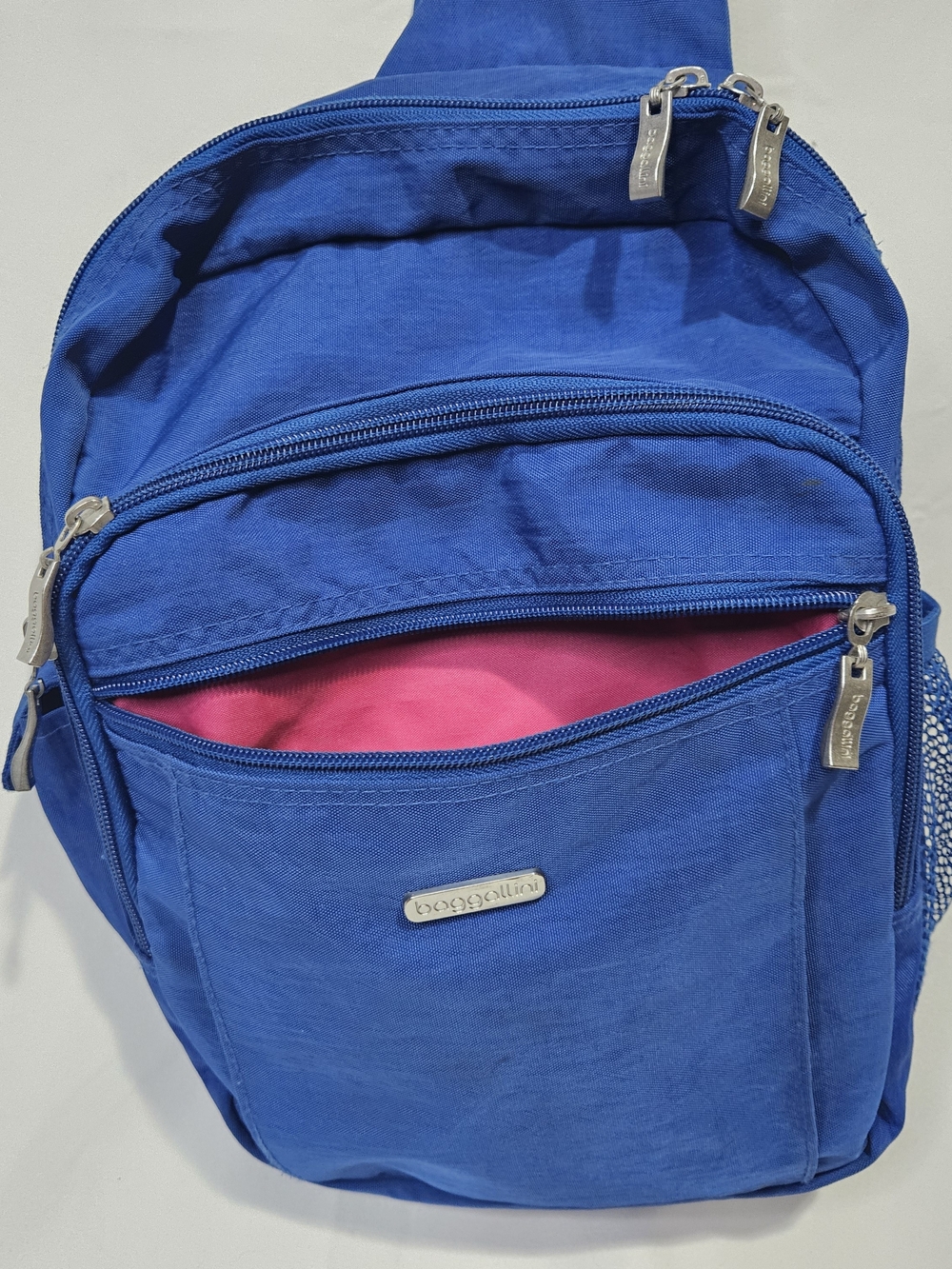 Baggallini Messenger Bag Nylon Sling Travel Backpack Crossbody Blue Pink Lining